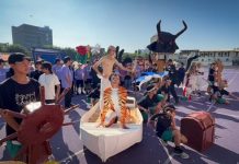 大里區光正國中30週年校慶- 以八部世界經典作品化裝進場很少見