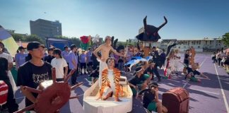 大里區光正國中30週年校慶- 以八部世界經典作品化裝進場很少見