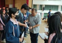 致用高中獎優扶弱 頒發新生入學獎學金總額達兩百五十萬