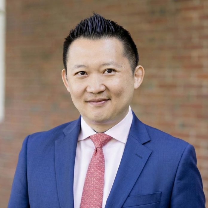 1141218a長庚大學邀哈佛大學商學院講座教授王常懿來台演講