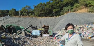 大里垃圾山一天打包200噸 議員張芬郁要求加速去化