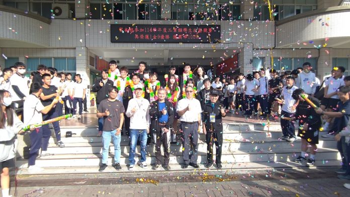 LINE_ALBUM_114學年度員林崇實高工_工科技藝競賽獲獎照片集_251212_3