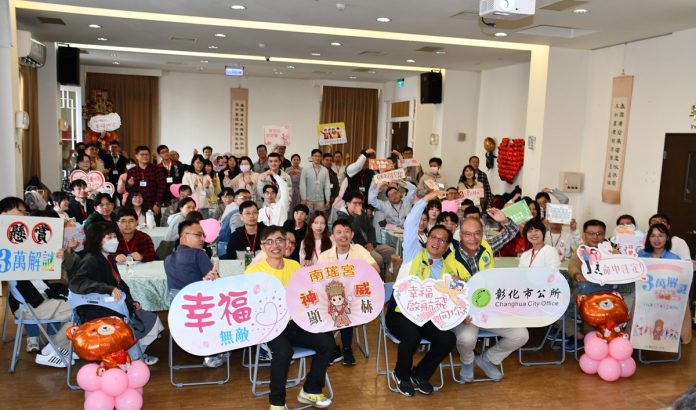 林世賢市長與參加單身聯誼活動的80位年輕朋友相見歡大合影_0