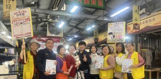 買菜送安全!所長變身「市場叫賣姐」 親授防詐秘笈,攤商民眾齊聲讚