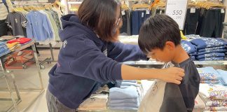 NET送暖不缺席.埔里店封館傳愛 南投家扶兒少歡喜添新衣