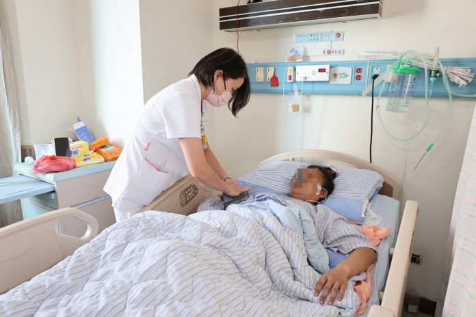 IMG_9176-redacted_dot_app