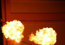 烈焰星空 清境奔羊節火舞震撼收尾 舞者驚喜為壽星燒掉壓力