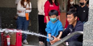安全防災觀念從小紮根 李天生議員舉辦小小消防員體驗營活動
