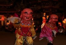 大甲鎮瀾宮媽祖九天八夜遶境活動即將展開 媽祖駕前五大團入夜展開神偶操練