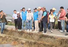 縣長鍾東錦率隊勘查後龍鎮農損 承諾全力協助農民復耕