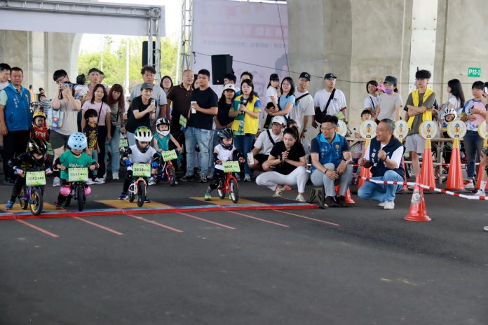 滑步車賽1