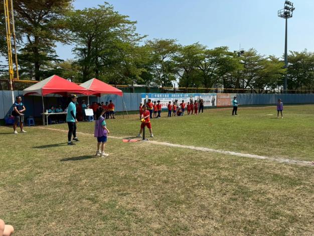 趣味競技凝聚班級向心力