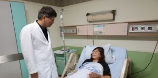 義消分隊長海外出遊腹部劇痛 跨越12小時忍痛返台就醫