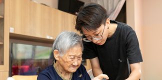 永信心佳陪失智長者找回與社會連結的路 母親節滿滿的溫馨