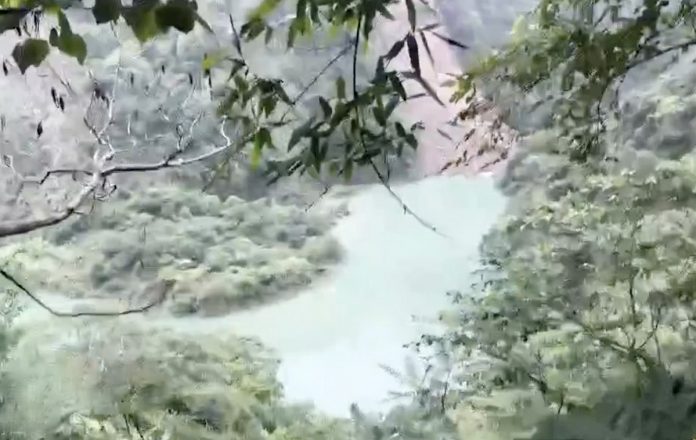 竹山堰塞湖1a