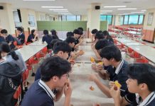 黃偉哲深耕多元農產外交 韓國高中師生拍片大讚臺南芒果帶來滿滿的幸福