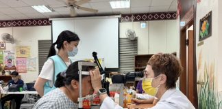 「健康巡迴列車」駛進和平達觀 中英醫療體系達明眼科醫院攜手中山附醫送醫療進山城