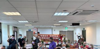 巧手植綠療癒身心 彰化榮家長輩DIY羅漢松水耕盆栽樂享園藝時光