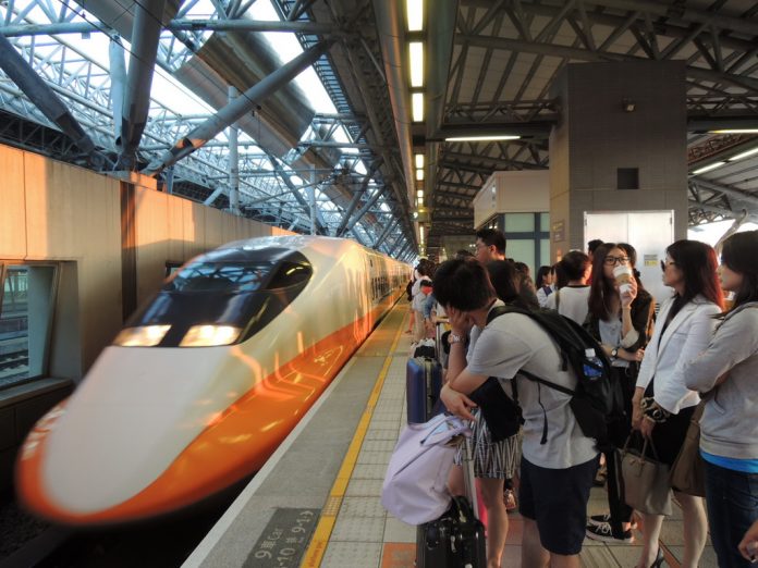 高鐵加開列車