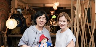 蘇巧慧邀英國駐台代表包瓊郁平溪爬山 盼締造新北山城為國際品牌