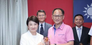 大安農會深耕偏鄉金融 展現百年農會服務實力榮獲農金獎特優 獲臺中市長盧秀燕頒獎表揚